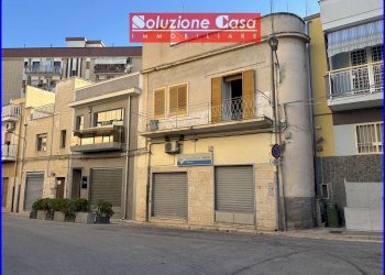 Foto 1 - Casa indipendente via Orsini, Canosa di Puglia - foto 1