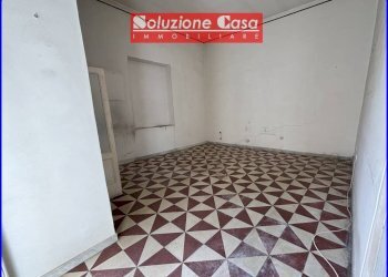 Foto 2 - Casa indipendente via Orsini, Canosa di Puglia - foto 2