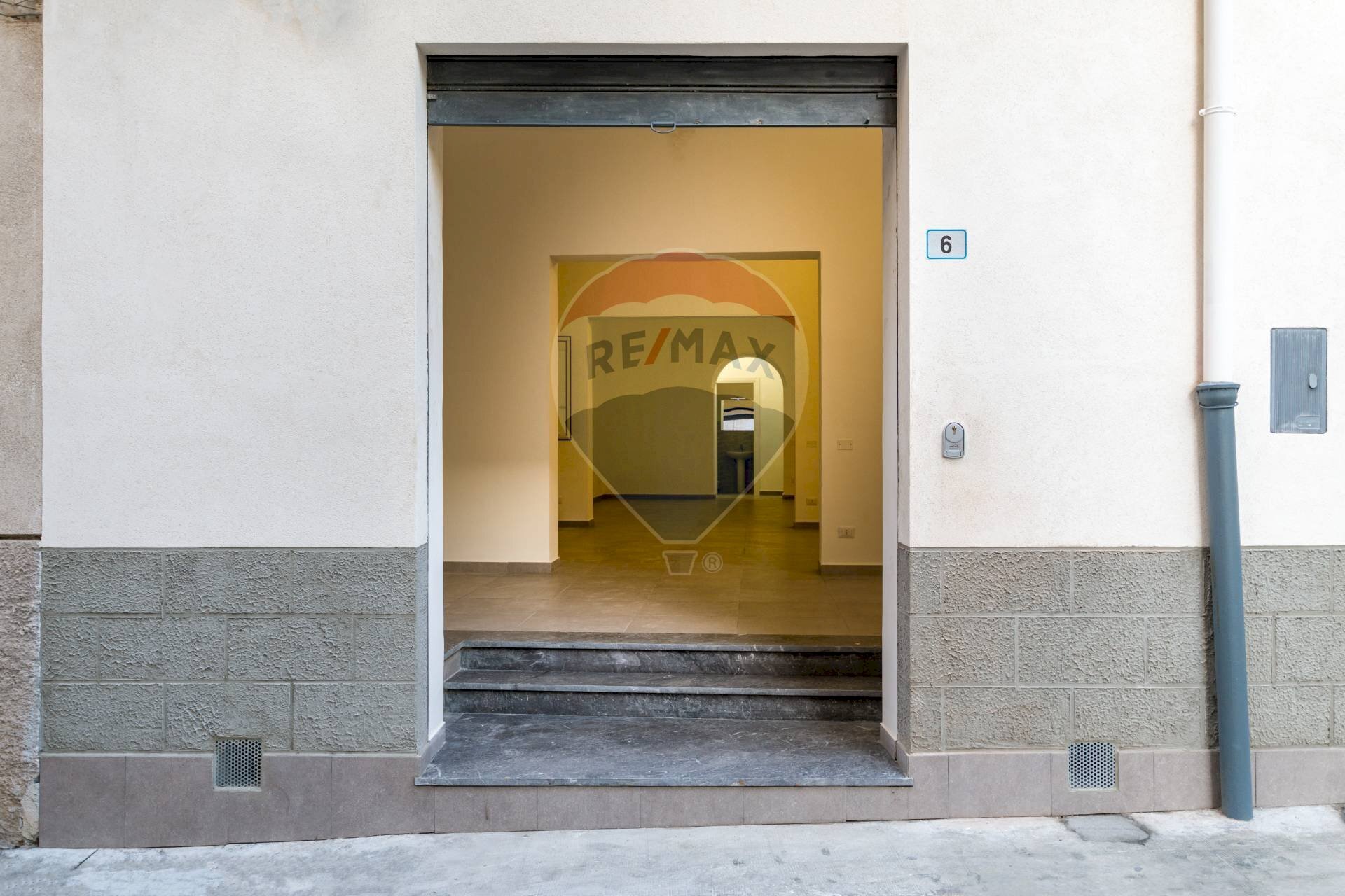 Edificio all\'aperto - Commercial Premises Palermo - photo 1