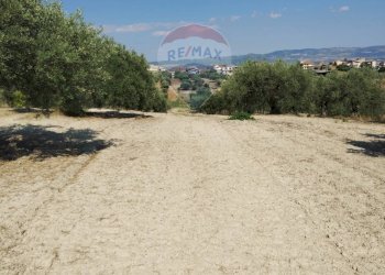 Vista dell\'acqua - Terreno edificabile Via Canonica
 
snc, Mazzarrone - foto 14