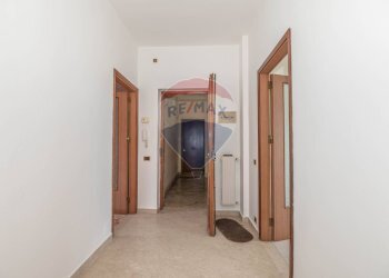 Hall / corridoio - Appartamento Via Santa Maria Di Gesù
 
74, Caltagirone - foto 2