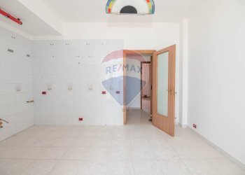 Stanza vuota - Appartamento Via Santa Maria Di Gesù
 
74, Caltagirone - foto 9