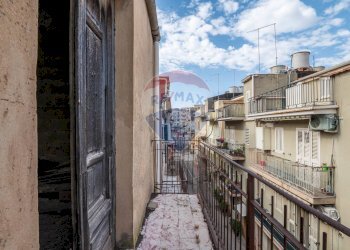 Balcone - Casa semi indipendente Via Giuseppe Garibaldi
 
83, Mirabella Imbaccari - foto 1