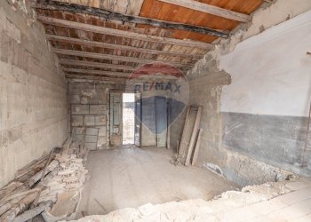 Stanza vuota - Casa semi indipendente Via Giuseppe Garibaldi
 
83, Mirabella Imbaccari - foto 5