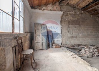 Stanza vuota - Casa semi indipendente Via Giuseppe Garibaldi
 
83, Mirabella Imbaccari - foto 16