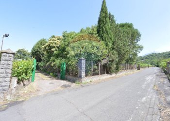 Edificio all\'aperto - Baita Strada Comunale del Bosco
 
16, Santa Maria di Licodia - foto 5