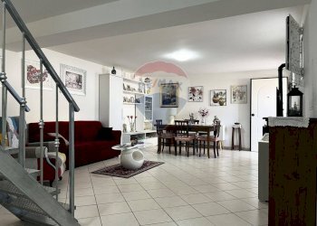 Sala da pranzo - Casa semi indipendente viale piave
 
74, Ardea - foto 18