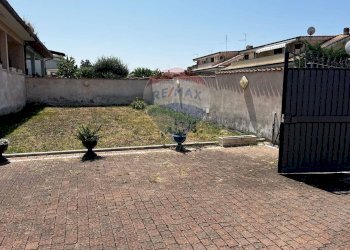 Giardino - Casa semi indipendente viale piave
 
74, Ardea - foto 26