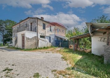 Casa all\'aperto - Casa semi indipendente via sanguineto
 
32, Torrevecchia Teatina - foto 1