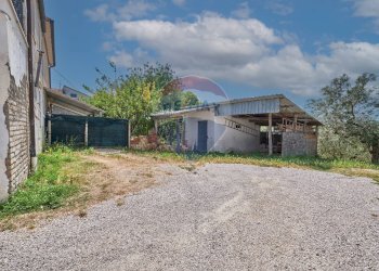 Casa all\'aperto - Casa semi indipendente via sanguineto
 
32, Torrevecchia Teatina - foto 4