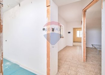 Hall / corridoio - Casa semi indipendente via sanguineto
 
32, Torrevecchia Teatina - foto 19