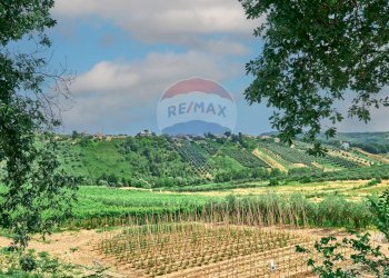 Vista delle montagne - Casa semi indipendente via sanguineto
 
32, Torrevecchia Teatina - foto 2