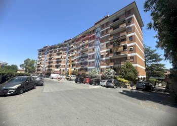 Edificio all\'aperto - Appartamento Via Delle Case Basse
 
195, Roma - foto 5
