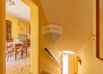 Scale - Bilocale Via Montebello
 
129, Ischia di Castro - foto 25