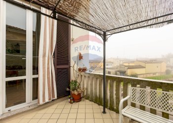 Balcone - Three-room apartment Via Roma
 
30, Soragna - photo 9