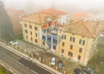 Edificio all\'aperto - Three-room apartment Via Roma
 
30, Soragna - photo 39