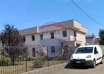 esterno - Villa a Schiera VIA FRATELLI DI DIO, Busto Arsizio - foto 7