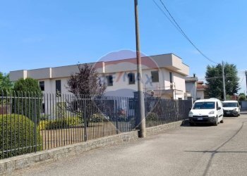 esterno - Villa a Schiera VIA FRATELLI DI DIO, Busto Arsizio - foto 9