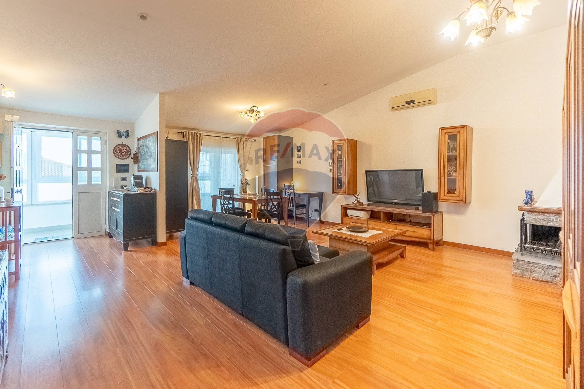 Sala da pranzo - Three-room apartment Via Trincea delle Frasche, Fiumicino - photo 1