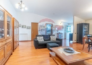 Sala da pranzo - Trilocale Via Trincea delle Frasche, Fiumicino - foto 6