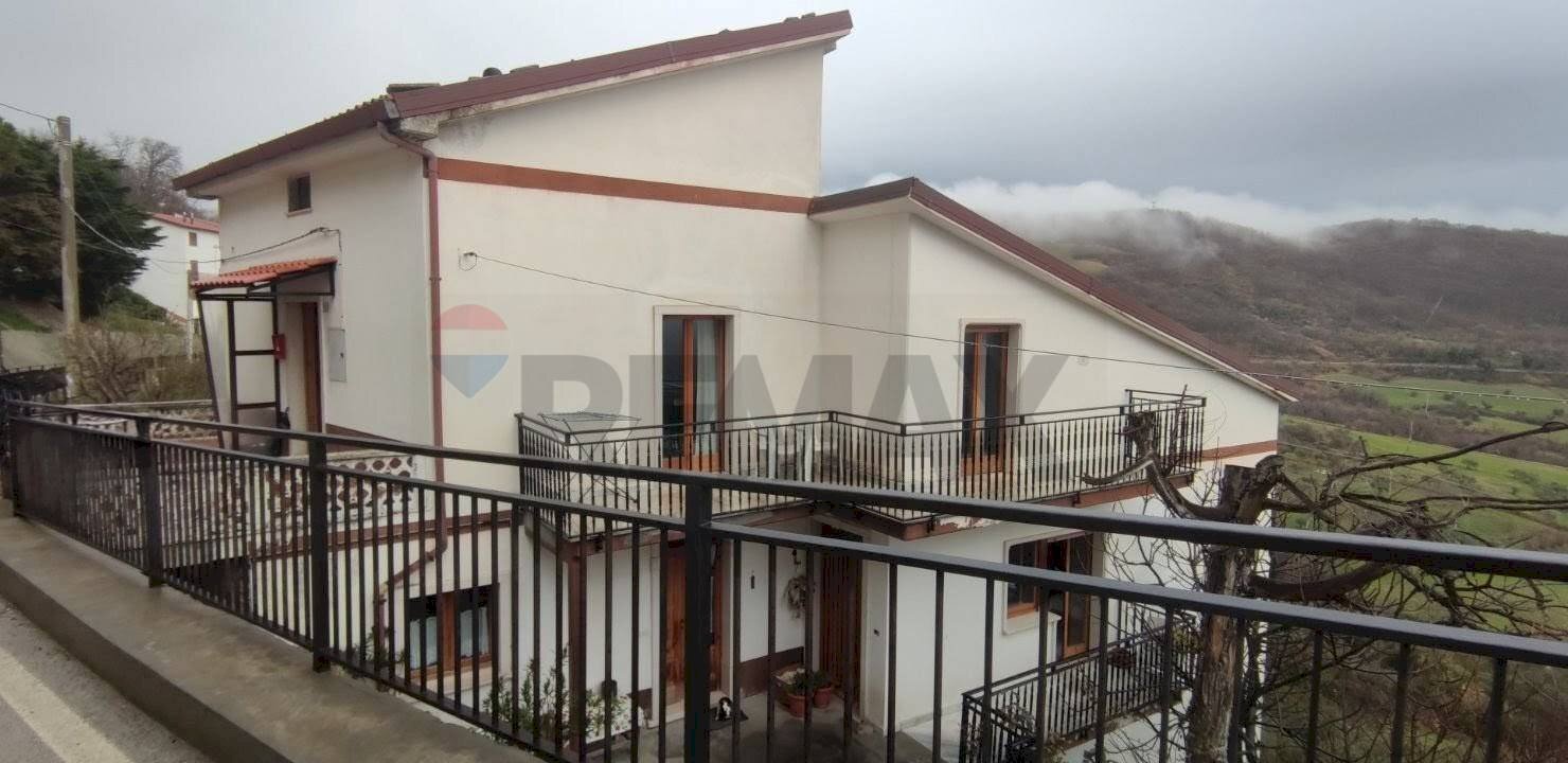 Casa all\'aperto - Casa indipendente via Vicoletto santa Margherita
 
1, Castelmauro - foto 1