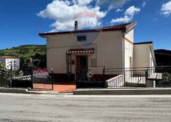 Casa all\'aperto - Casa indipendente via Vicoletto santa Margherita
 
1, Castelmauro - foto 8