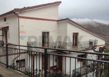 Casa all\'aperto - Casa indipendente via Vicoletto santa Margherita
 
1, Castelmauro - foto 1