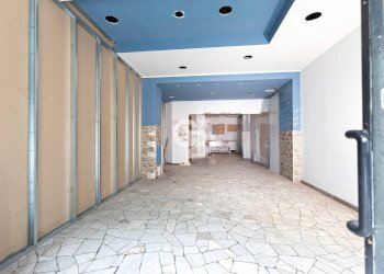 Foto 3 - Locale Commerciale Viale Fiume, Viterbo - foto 3