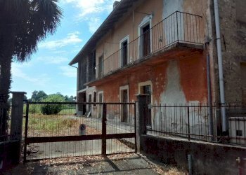 Facciata - Rustic via Dante Alighieri, Biandronno - photo 2