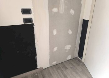 Stanza non arredata - Negozio vicolo C. Danna, 1B, Mondovì - foto 3