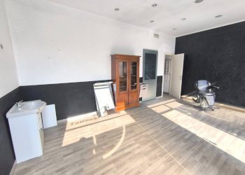 Interno non residenziale - Negozio vicolo C. Danna, 1B, Mondovì - foto 5
