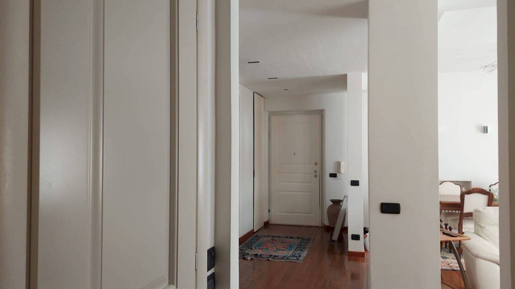 Ingresso - Quadrilocale via Domenico Chiodo, Genova (zona Castelletto) - foto 2