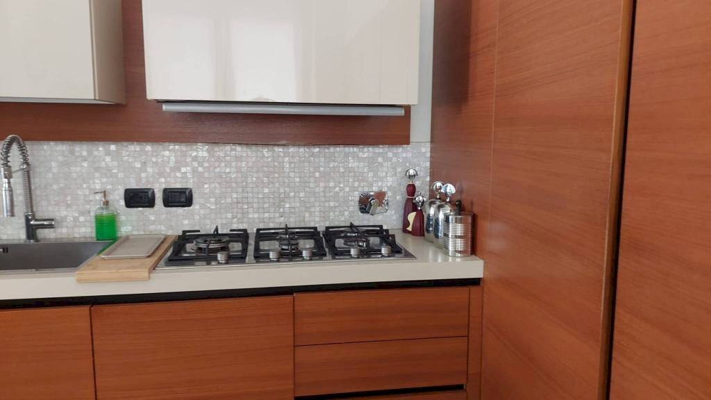 Cucina - Quadrilocale via Domenico Chiodo, Genova (zona Castelletto) - foto 3