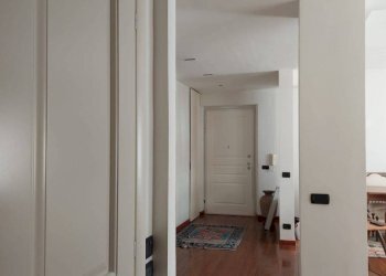 Ingresso - Quadrilocale via Domenico Chiodo, Genova (zona Castelletto) - foto 2