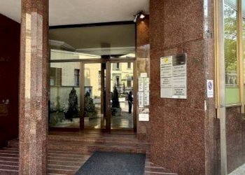Interno palazzo - Ufficio via Antonio Gramsci, 21, Biella - foto 3