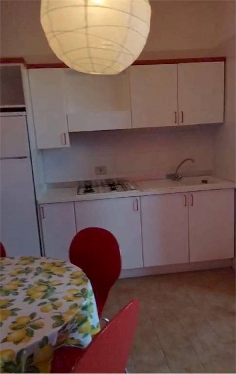 Cucina - Bilocale via Valle della Luna 24, Stintino - foto 3