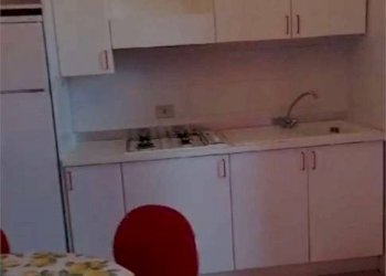 Cucina - Bilocale via Valle della Luna 24, Stintino - foto 3