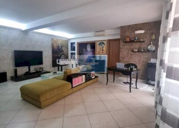 Quadrilocale Piazza Carlo Cavarra, Priolo Gargallo - foto 1