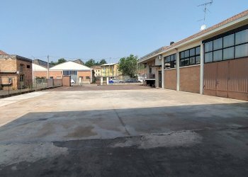 Capannone Collecchio - foto 32