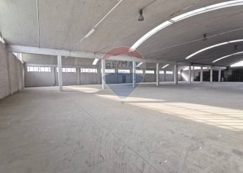Capannone Corso Avilianum, 52
Vigliano Biellese, Vigliano Biellese - foto 1