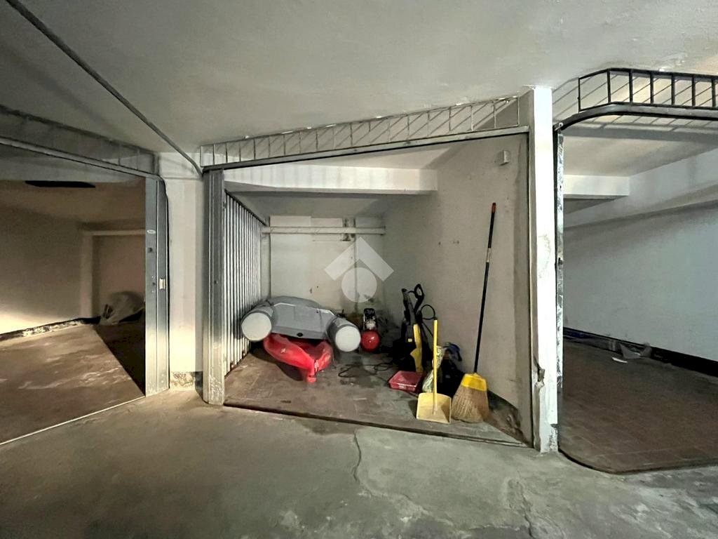 Box box Via Amerigo Vespucci, Genova (neighborhood Pegli) - photo 1