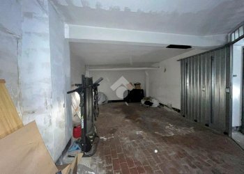 Box Via Amerigo Vespucci, Genova (zona Pegli) - foto 6