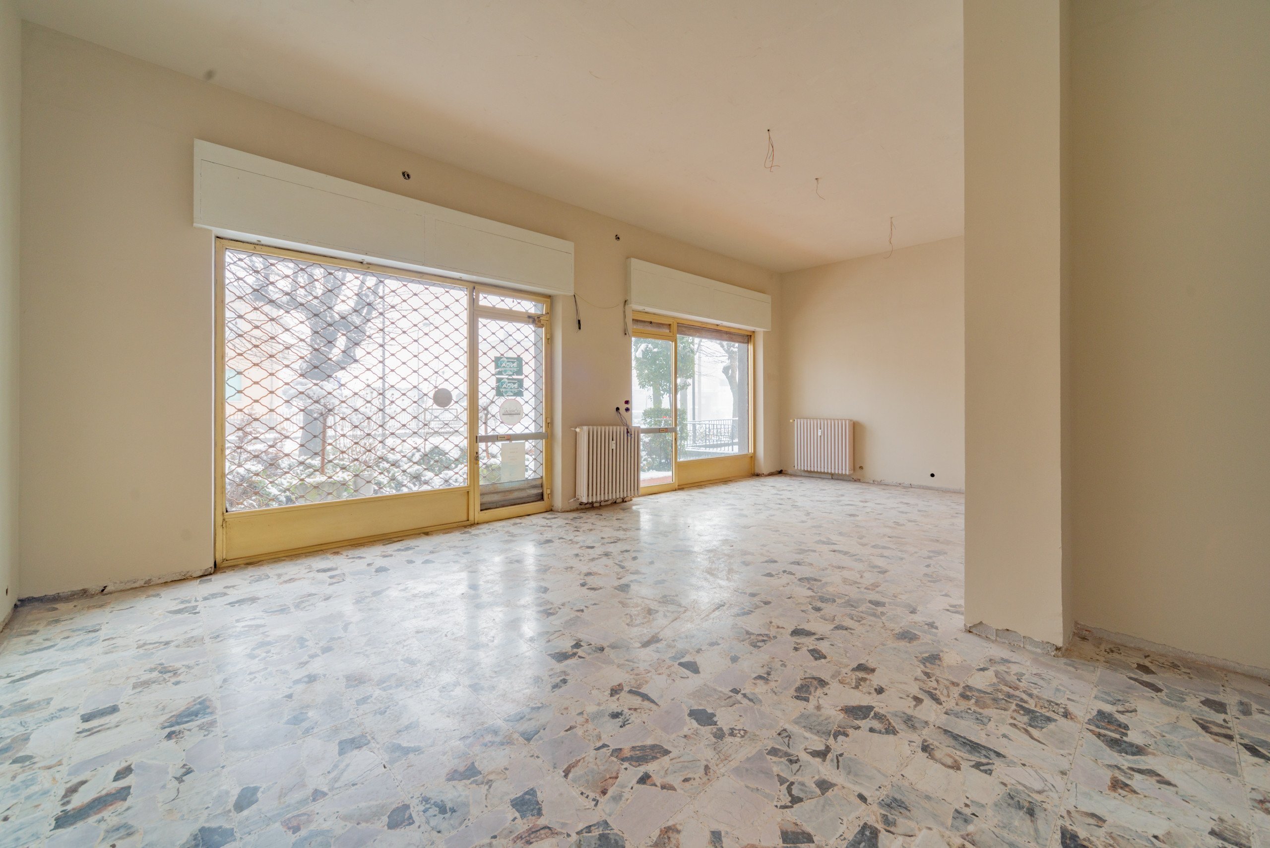 Four-room apartment Via Cesare Battisti, Caraglio - photo 1