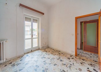 Four-room apartment Via Cesare Battisti, Caraglio - photo 8