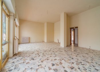 Four-room apartment Via Cesare Battisti, Caraglio - photo 5