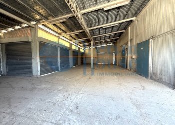 Foto 4 - Capannone Via Molino San Antimo, Roseto degli Abruzzi - foto 4