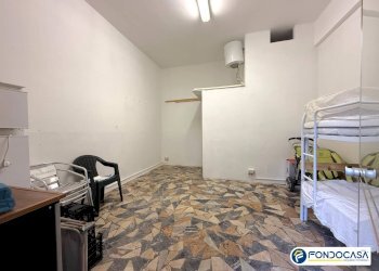 Foto 2 - Magazzino Piazza Assereto, Loano - foto 2