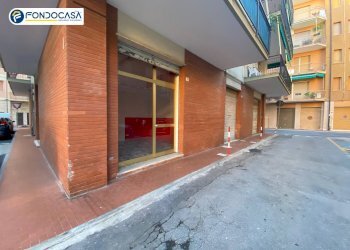 Foto 10 - Magazzino Piazza Assereto, Loano - foto 10