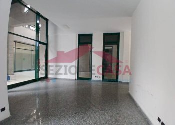 Foto 3 - Negozio PAZZA ALCIDE DE GASPERI
 
3, Saronno - foto 3