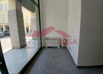 Foto 16 - Negozio PAZZA ALCIDE DE GASPERI
 
3, Saronno - foto 16